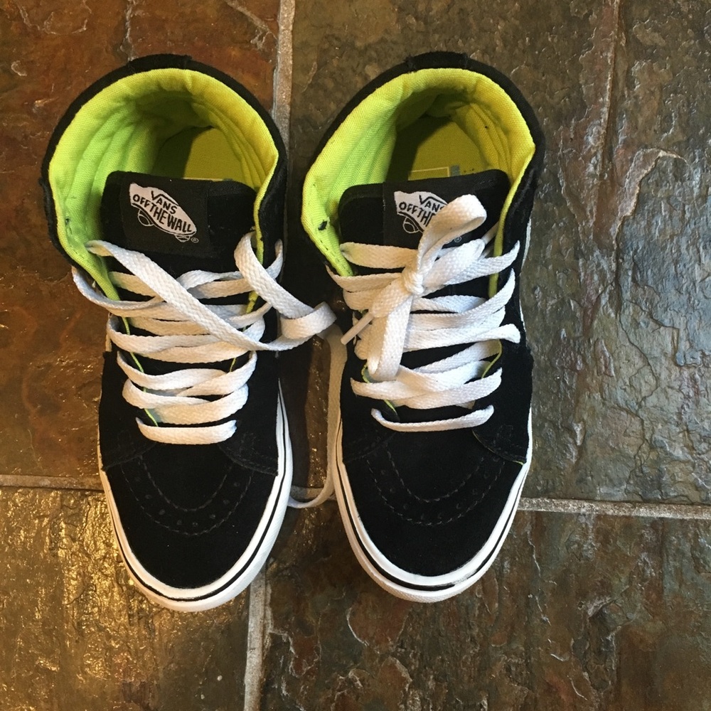 Kids Black Vans Sneaker